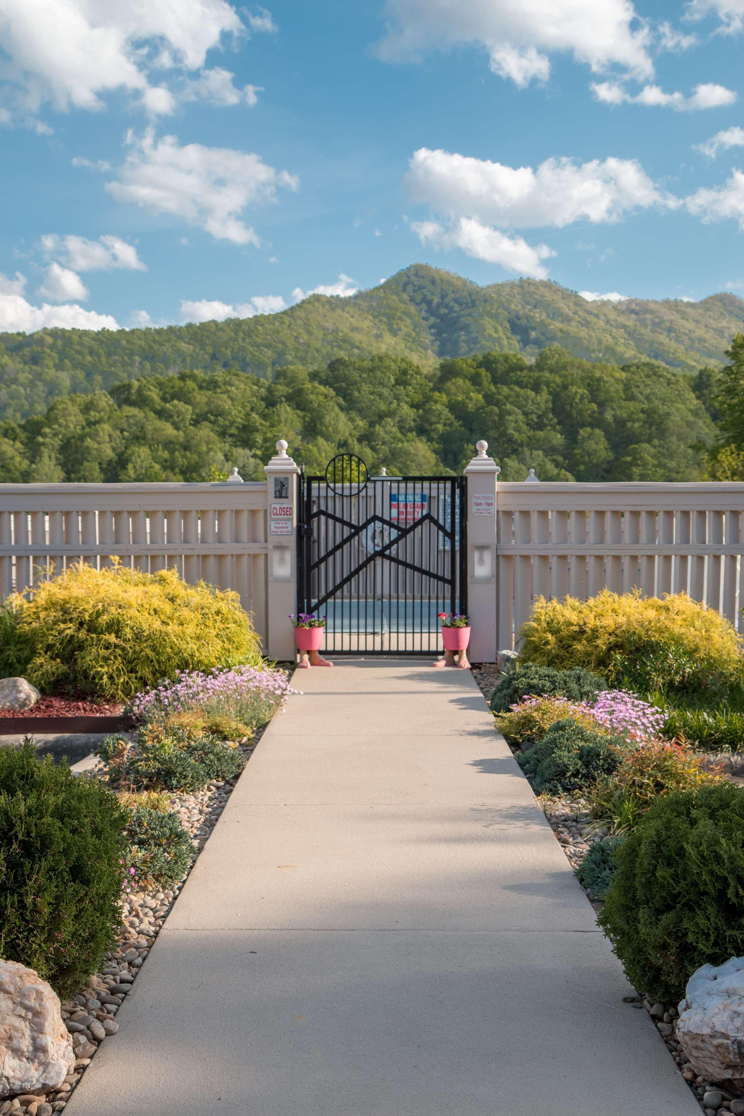 Best Western Smoky Mountain Inn Waynesville Exterior photo